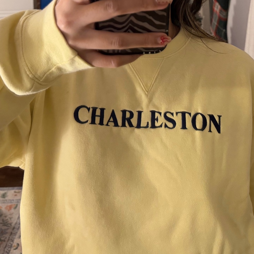 Charleston Butter Yellow Crewneck - Picture 2 of 4